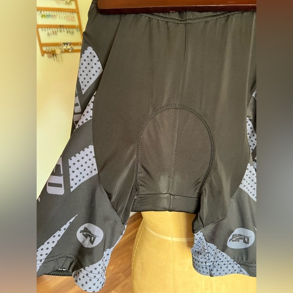 Sponeed bike shorts - Picture 2 of 6